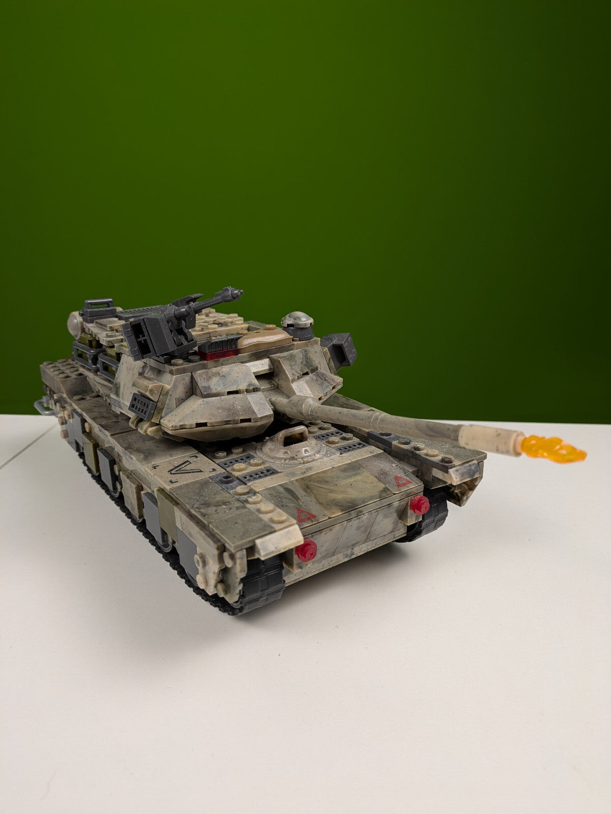Mega Bloks Call Of Duty Heavy Armor Outpost 06822 - Tank