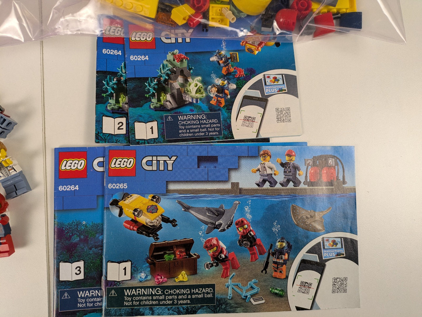 Lego City: 2 Sets: Ocean Exploration Submarine & Ocean Exploration Base