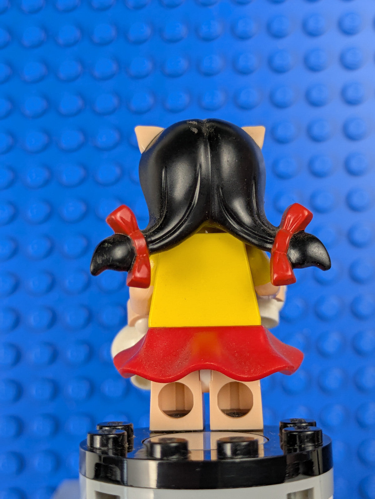 Lego Collectible Minifigures: Looney Tunes: Petunia Pig collt11 Set 71030