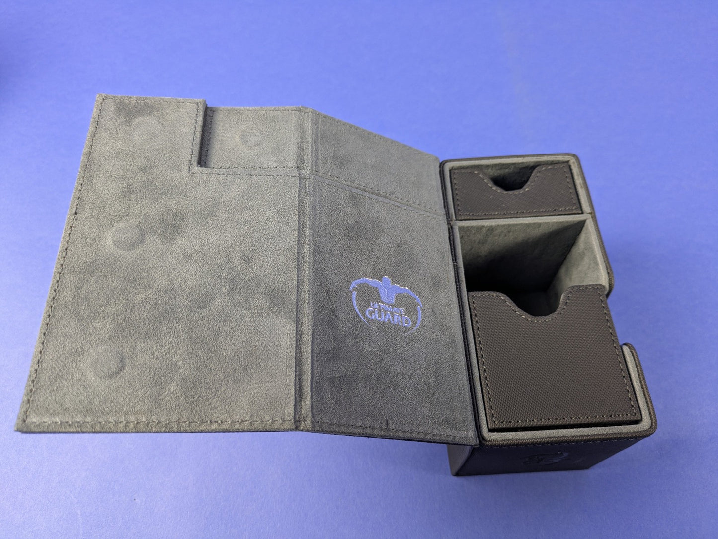 Ultimate Guard FLIP n TRAY Xenoskin Deck Case 80+ Grey for MTG Pokemon and etc