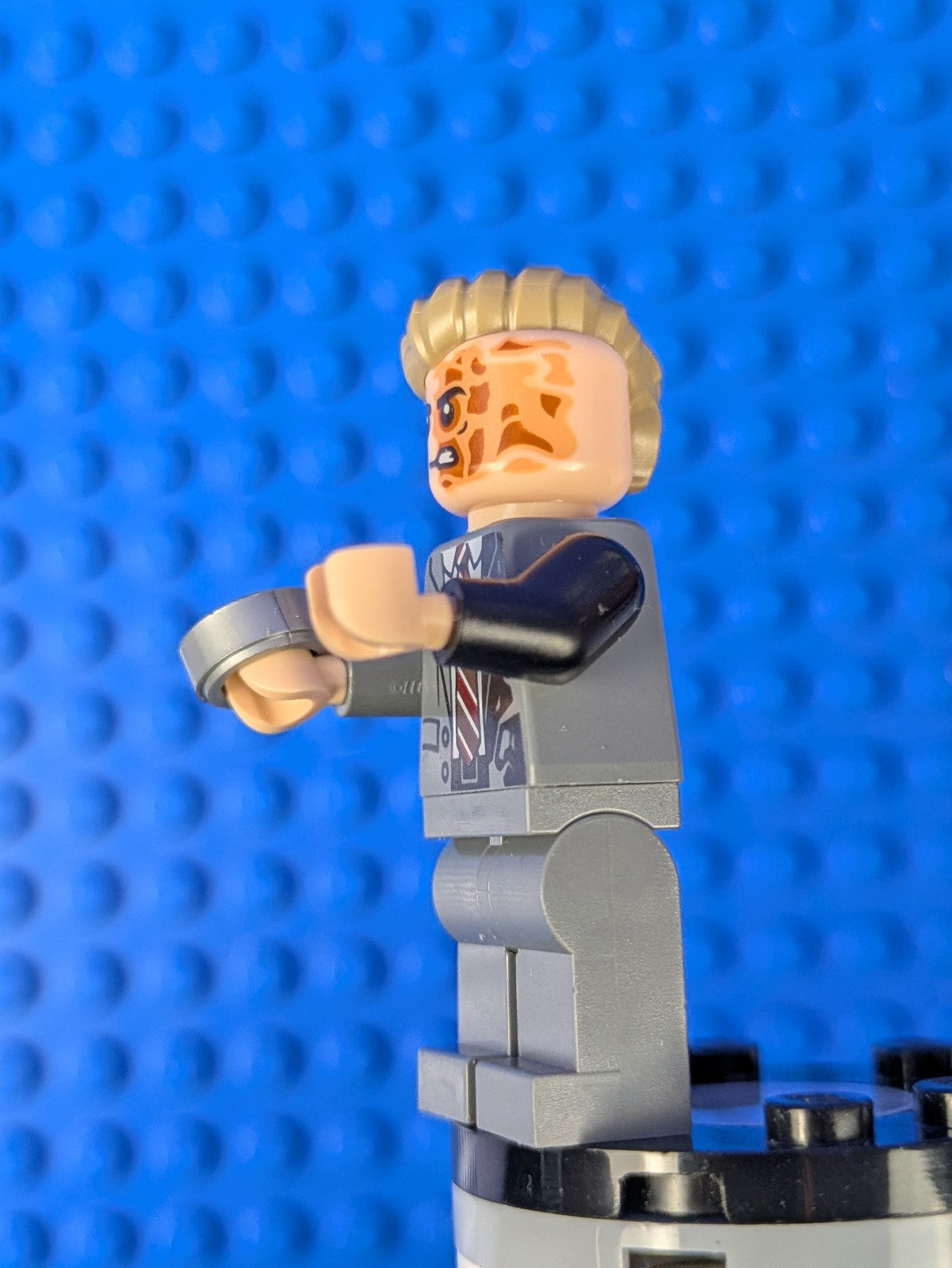 Lego Super Heroes: The Dark Knight Trilogy: Two-Face sh1023 Set 76303