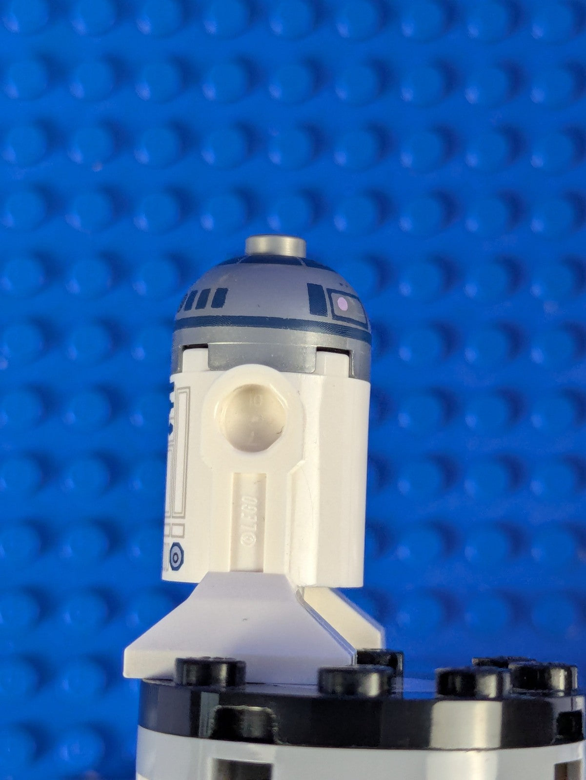 Lego Star Wars: R2-D2 - Astromech Droid Lavender Dots sw0527a Sets 75059, 75257