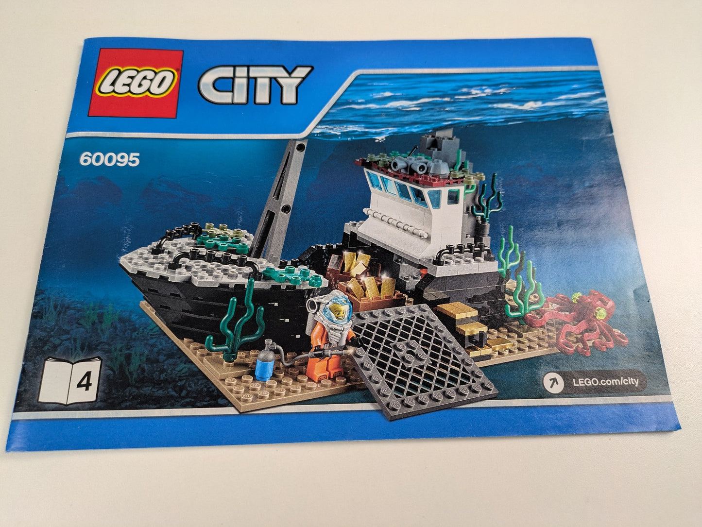 Lego City: Town: Deep Sea Exploration Vessel Set 60095 - Incomplete Set