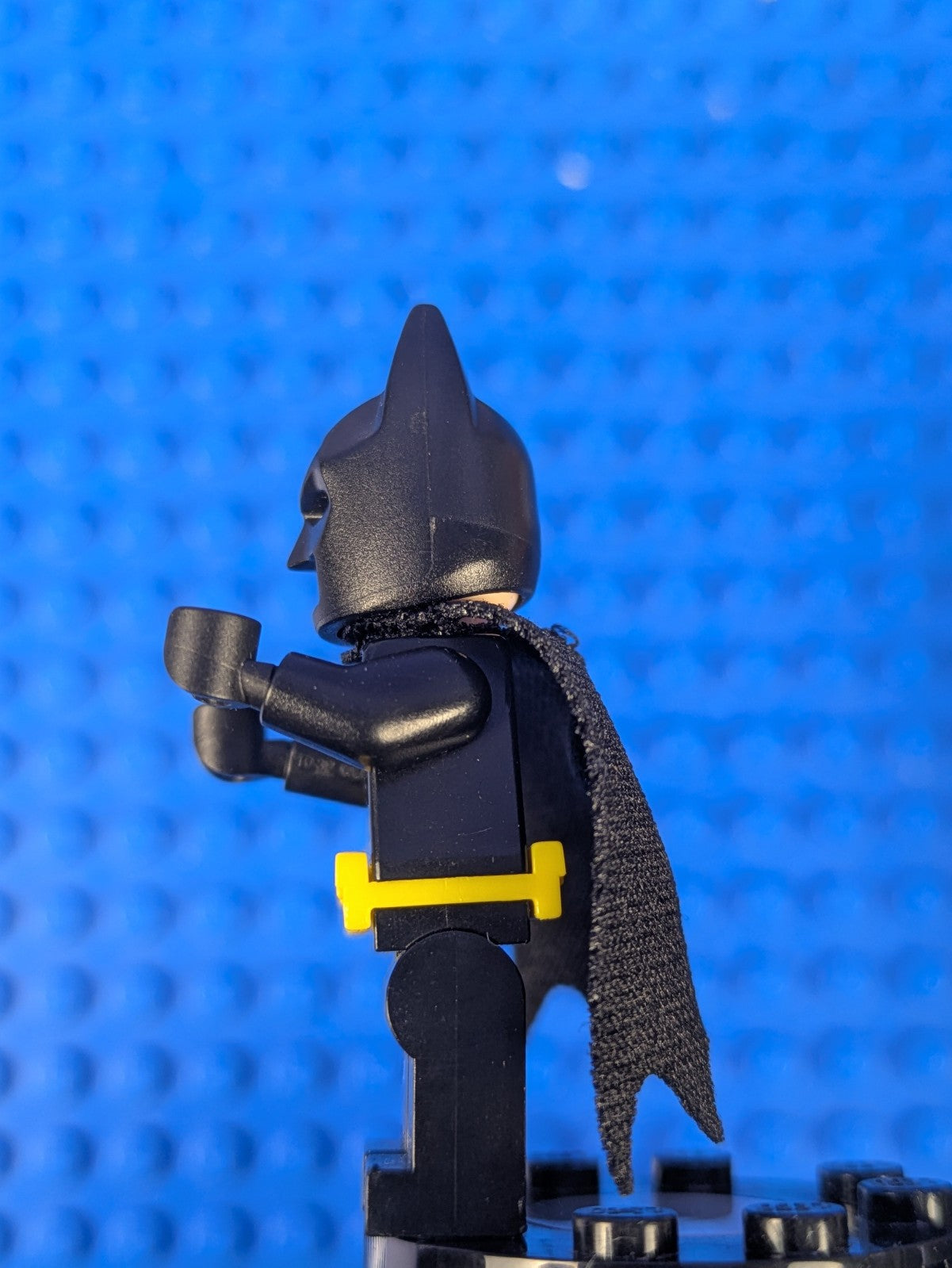 Lego Super Heroes: Batman - Black Suit with Yellow Belt sh0016b Set 77903