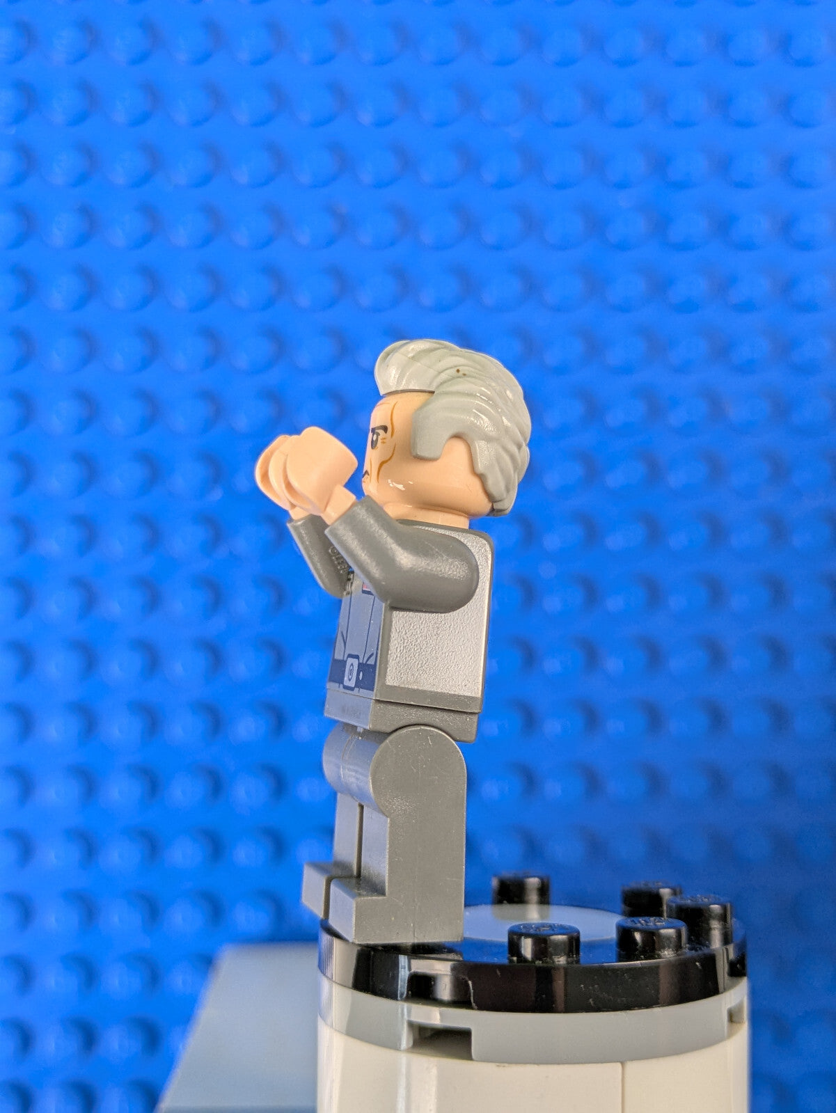 Lego Star Wars: Grand Moff Wilhuff Tarkin - Swept Back Hair sw0770 Set 75159