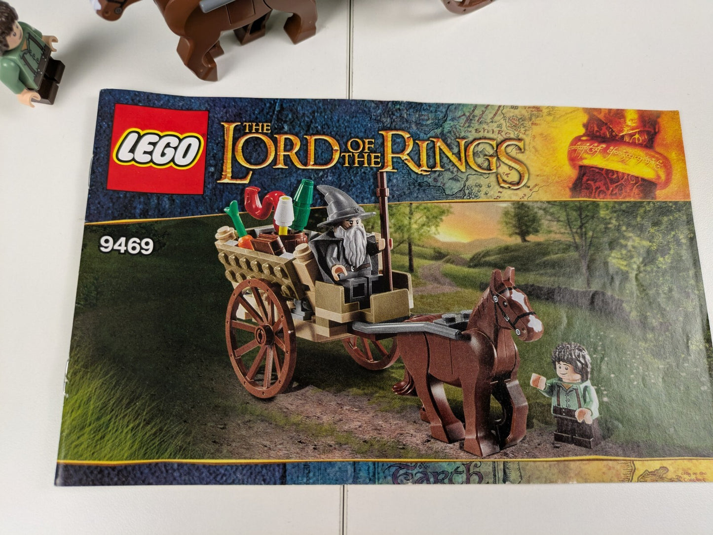 Lego The Hobbit and The Lord of the Rings: Gandalf Arrives Set 9469