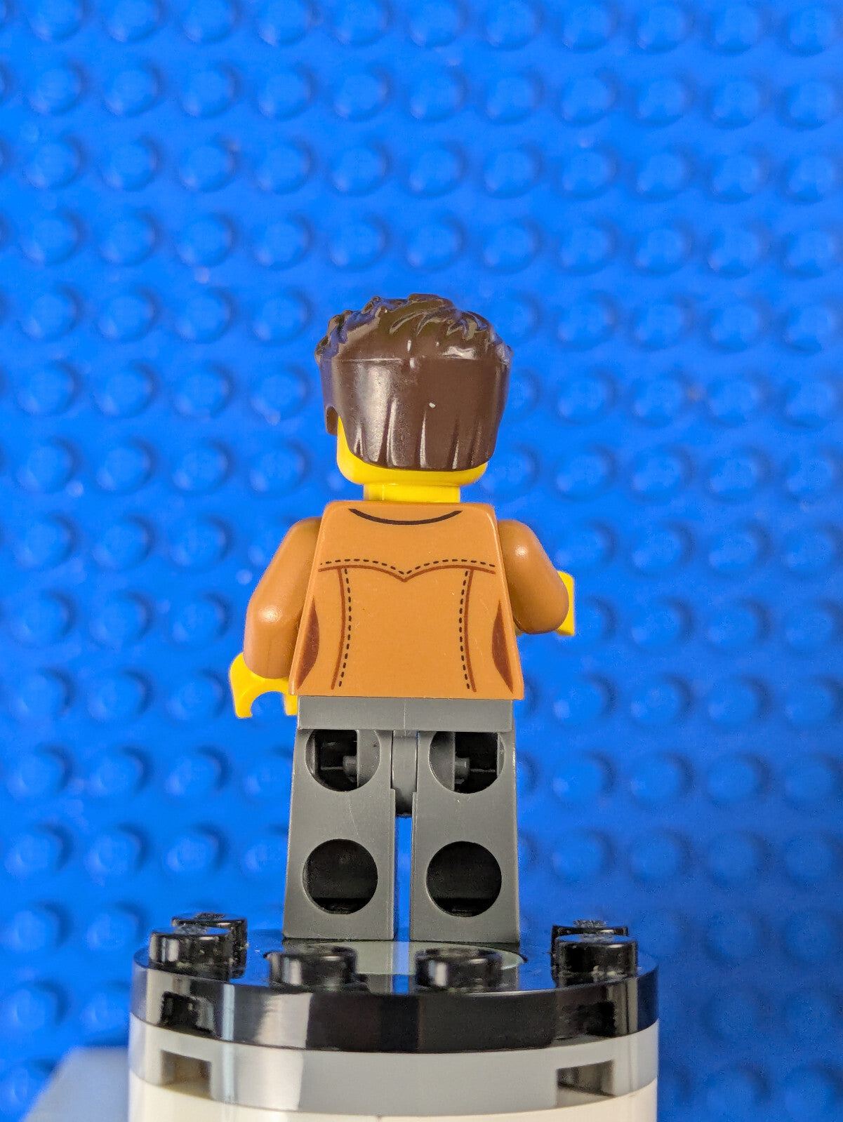 Lego LEGO Ideas (CUUSOO): Mom - Freckles Medium Nougat Jacket idea053 Set 21318