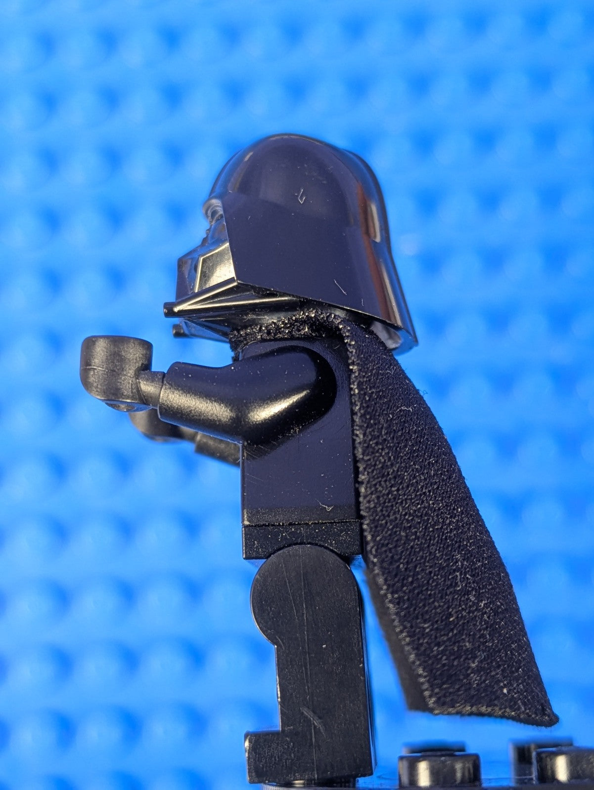 Lego Star Wars: Darth Vader (Light Nougat Head, Plain Arms) sw0834 Set 75183