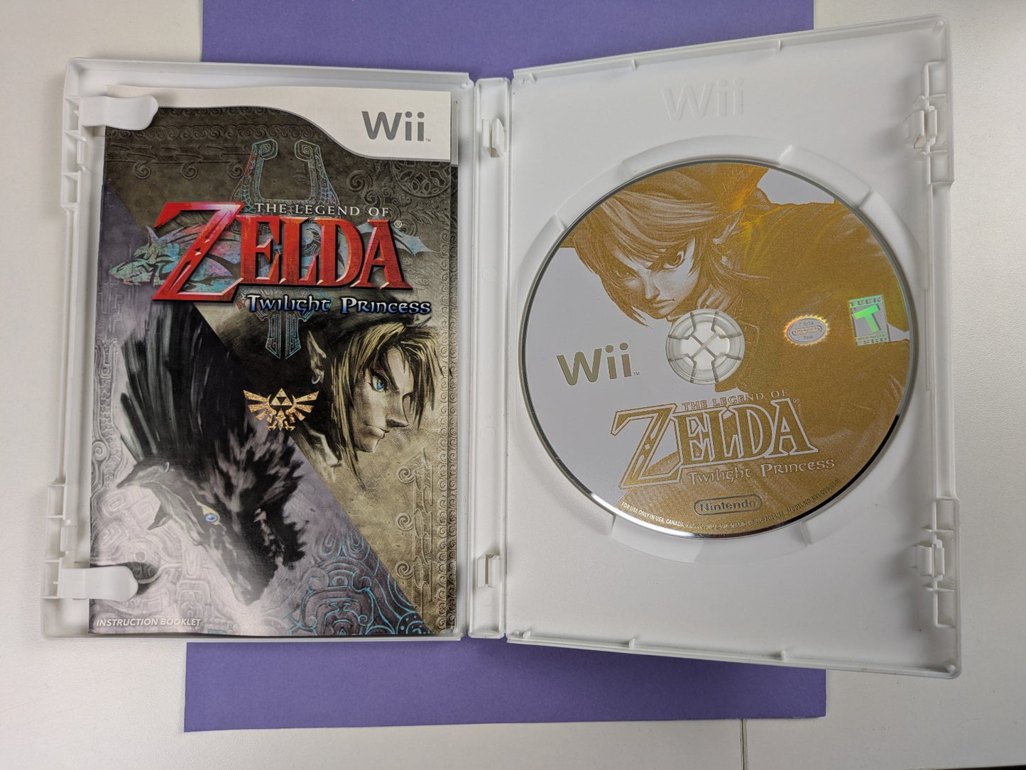Nintendo Wii Video Game: The Legend of Zelda: Twilight Princess (2006) CIB