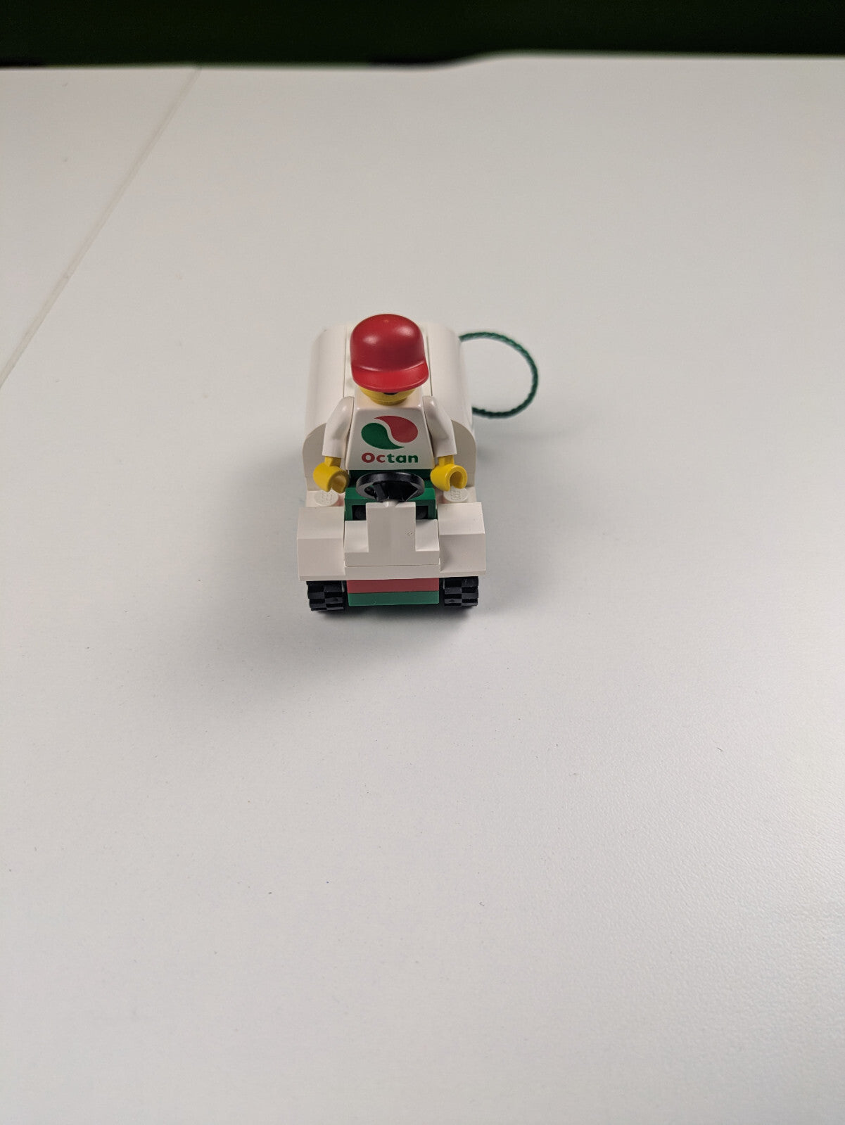 Lego Town: Classic Town: Airport: Gas N' Go Flyer Set 6341 - Complete Set