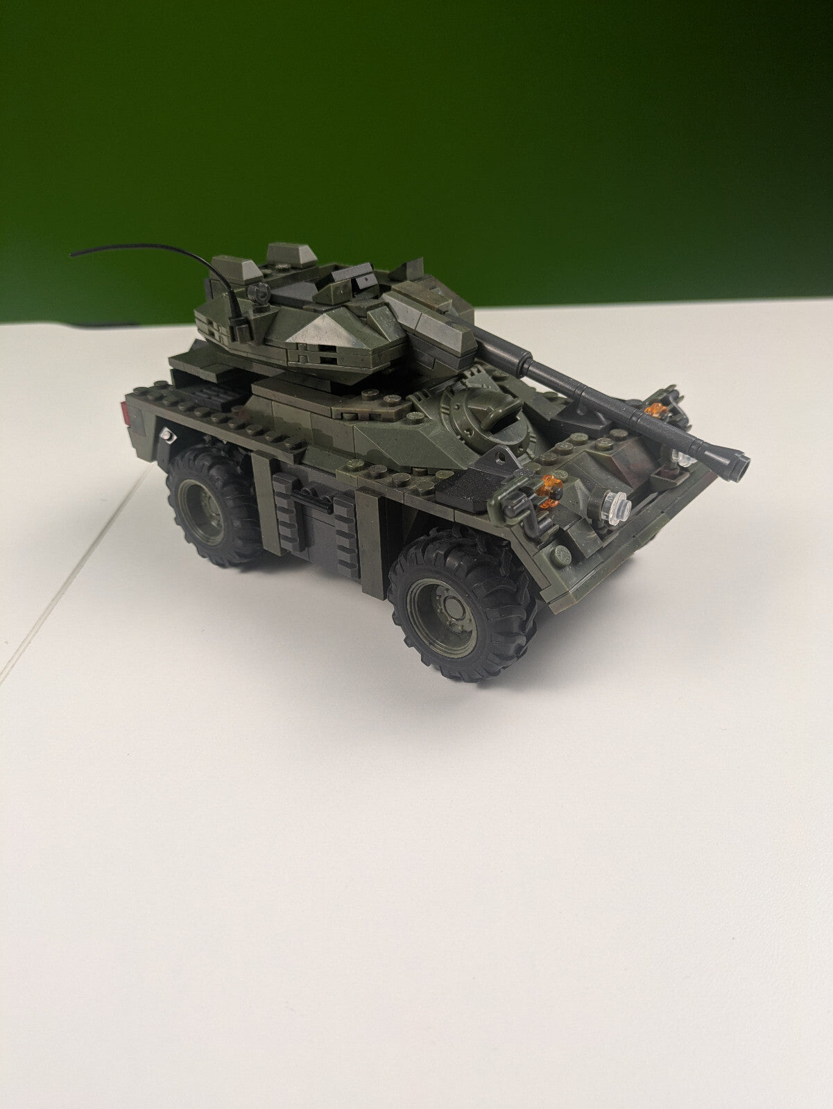 Mega Bloks Call of Duty APC Invasion Building Set DCL09 06856 - Tank Only!