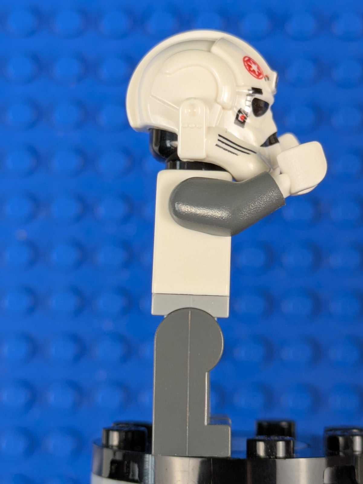 Lego Star Wars: AT-AT Driver - Red Imperial Logo sw0262 Sets 8129, 8084