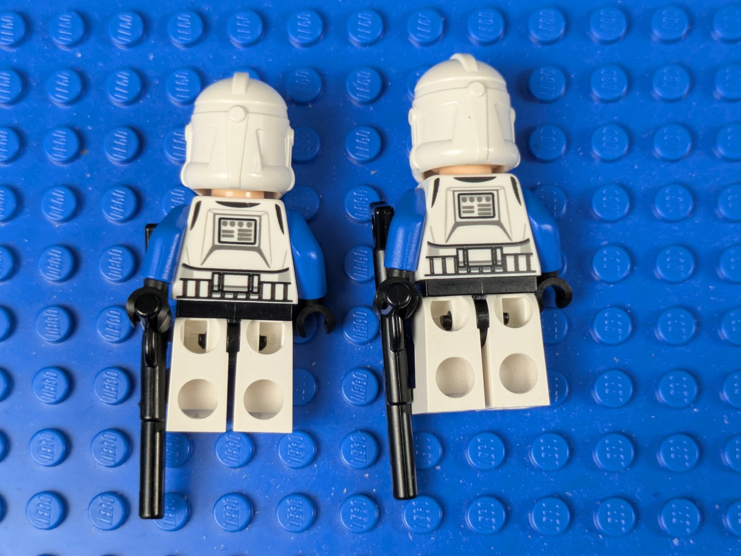 Lego Star Wars: Clone Trooper - 501st Legion Blue Arms (2X) sw0445 Set 75004
