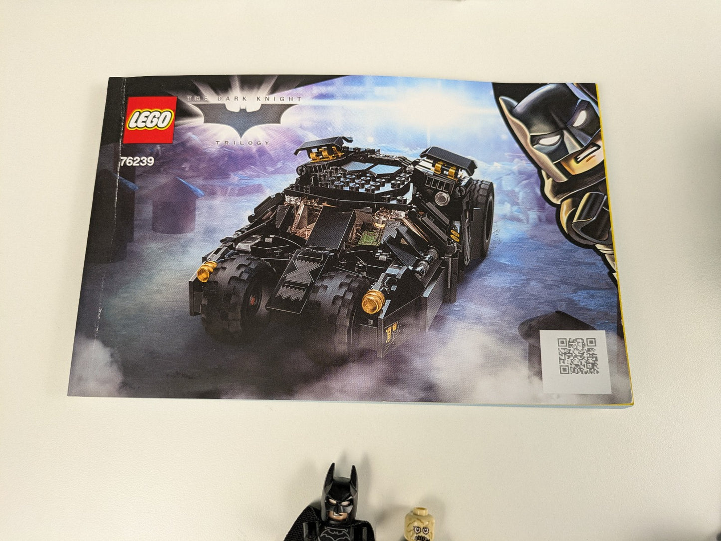 Lego Super Heroes: Batmobile Tumbler: Scarecrow Showdown Set 76239 Complete Set