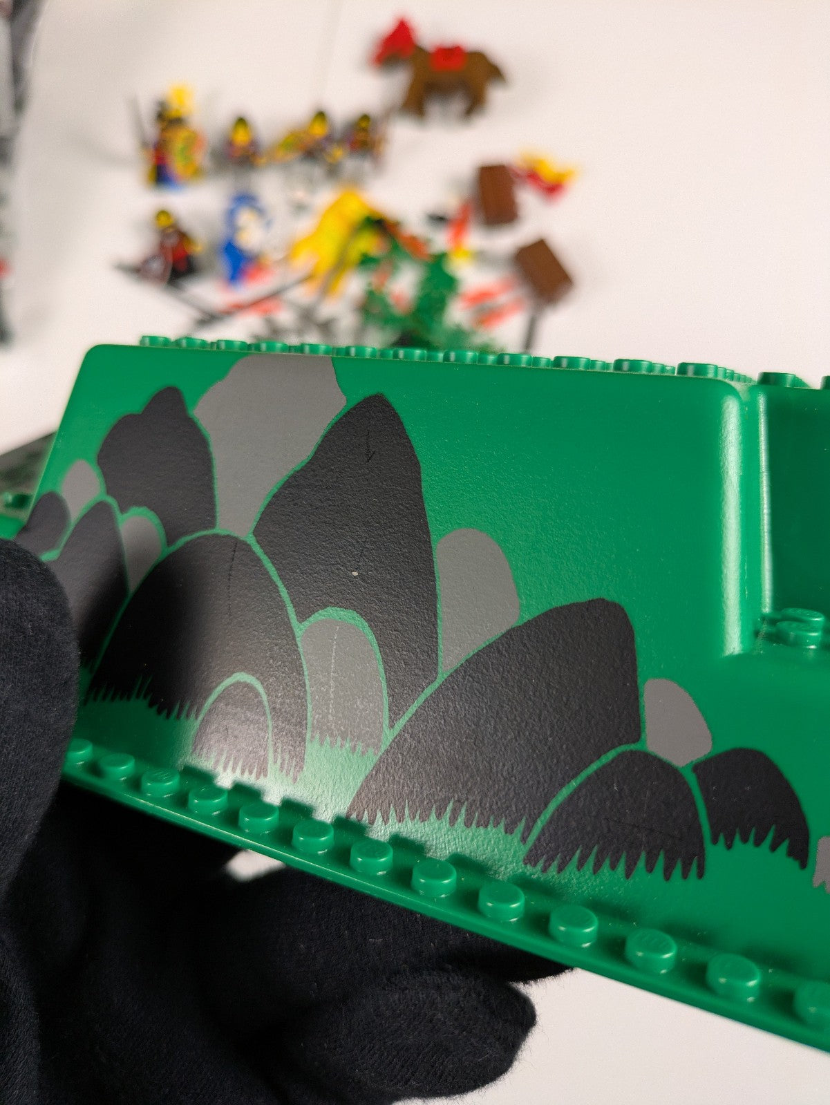 Lego Castle: Dragon Knights: Fire Breathing Fortress Set 6082 - w/ Instructions