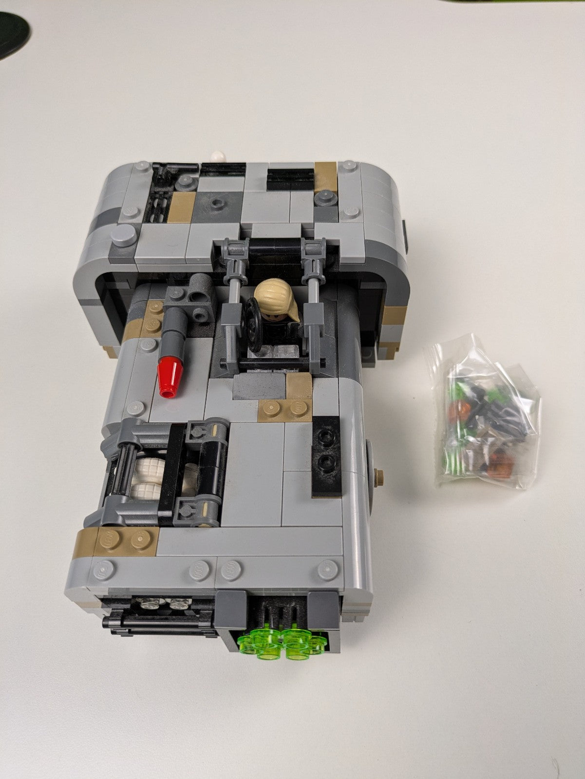 Lego Star Wars: Solo: Moloch's Landspeeder Set 75210 - Incomplete Set