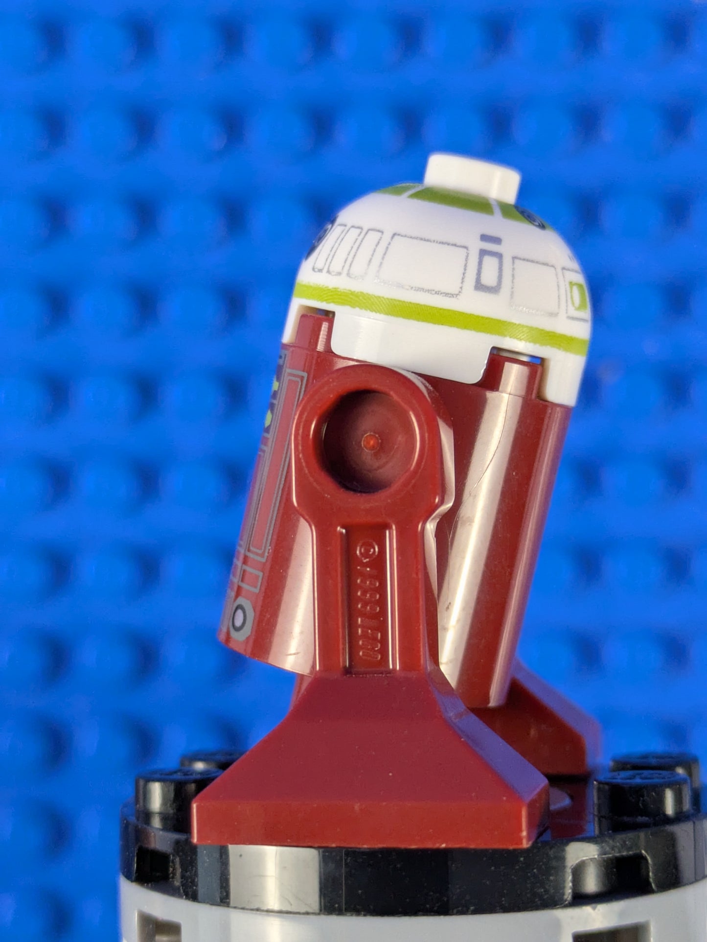 Lego Star Wars: R7-A7 - Astromech Droid sw1397 Set 75401 75418