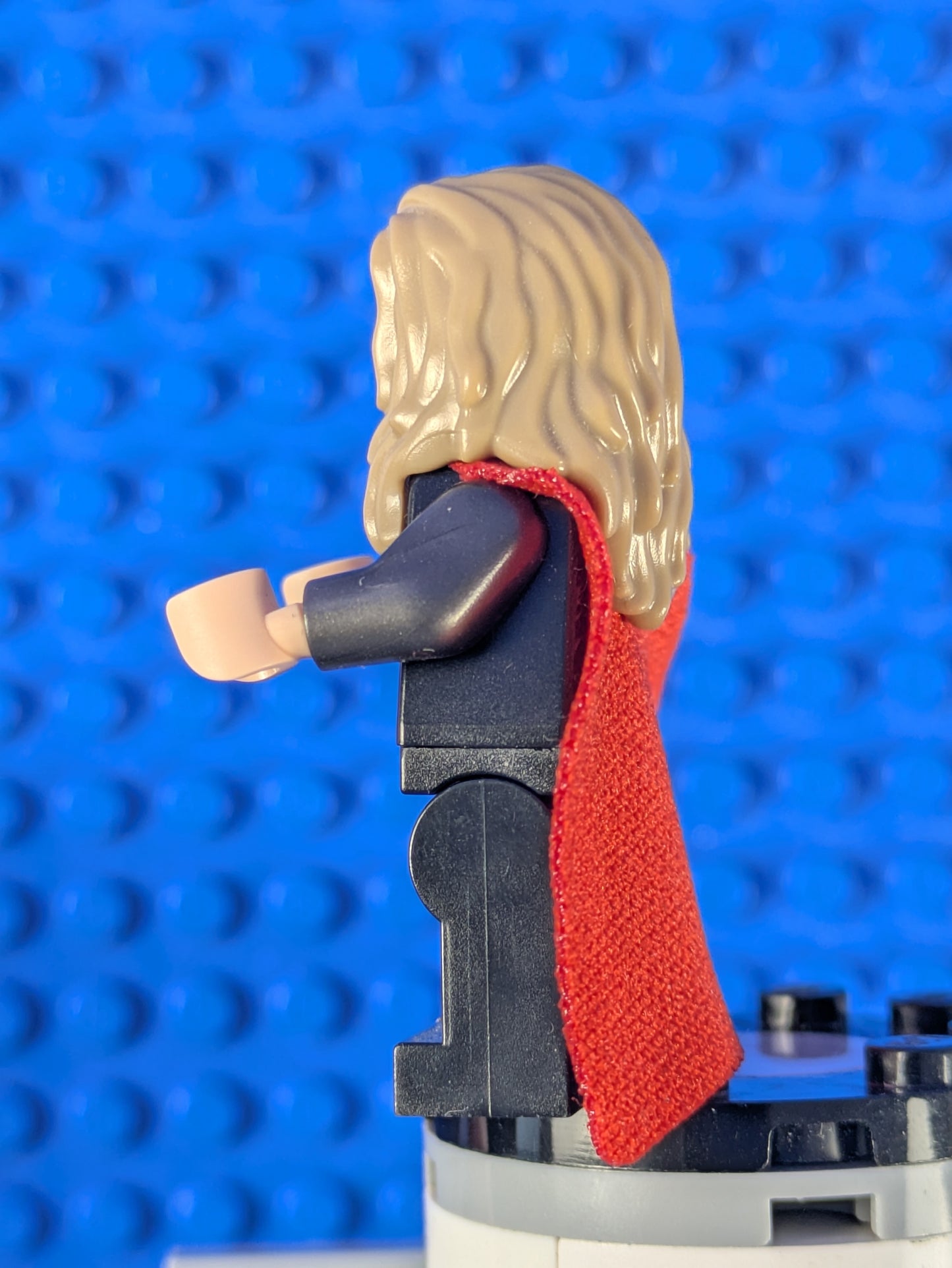 Lego Super Heroes: The Infinity Saga: Thor - Long Dark Tan Hair sh0734 Set 76193