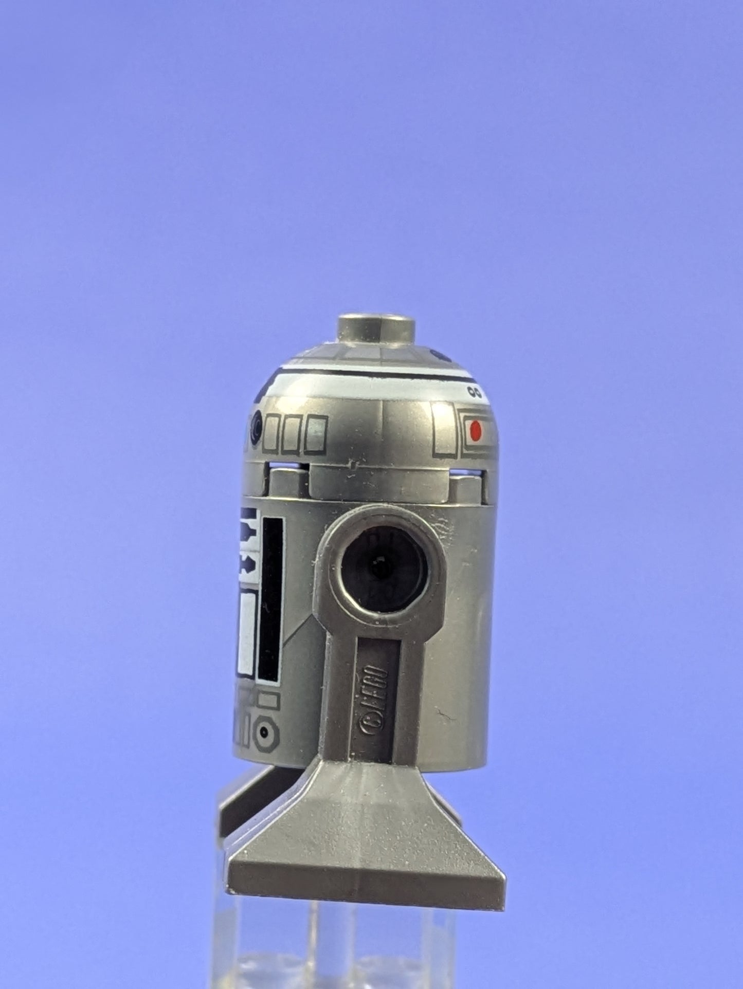 LEGO Star Wars R2-Q2 - (Small Red Dots) Astromech Droid sw0303 7915