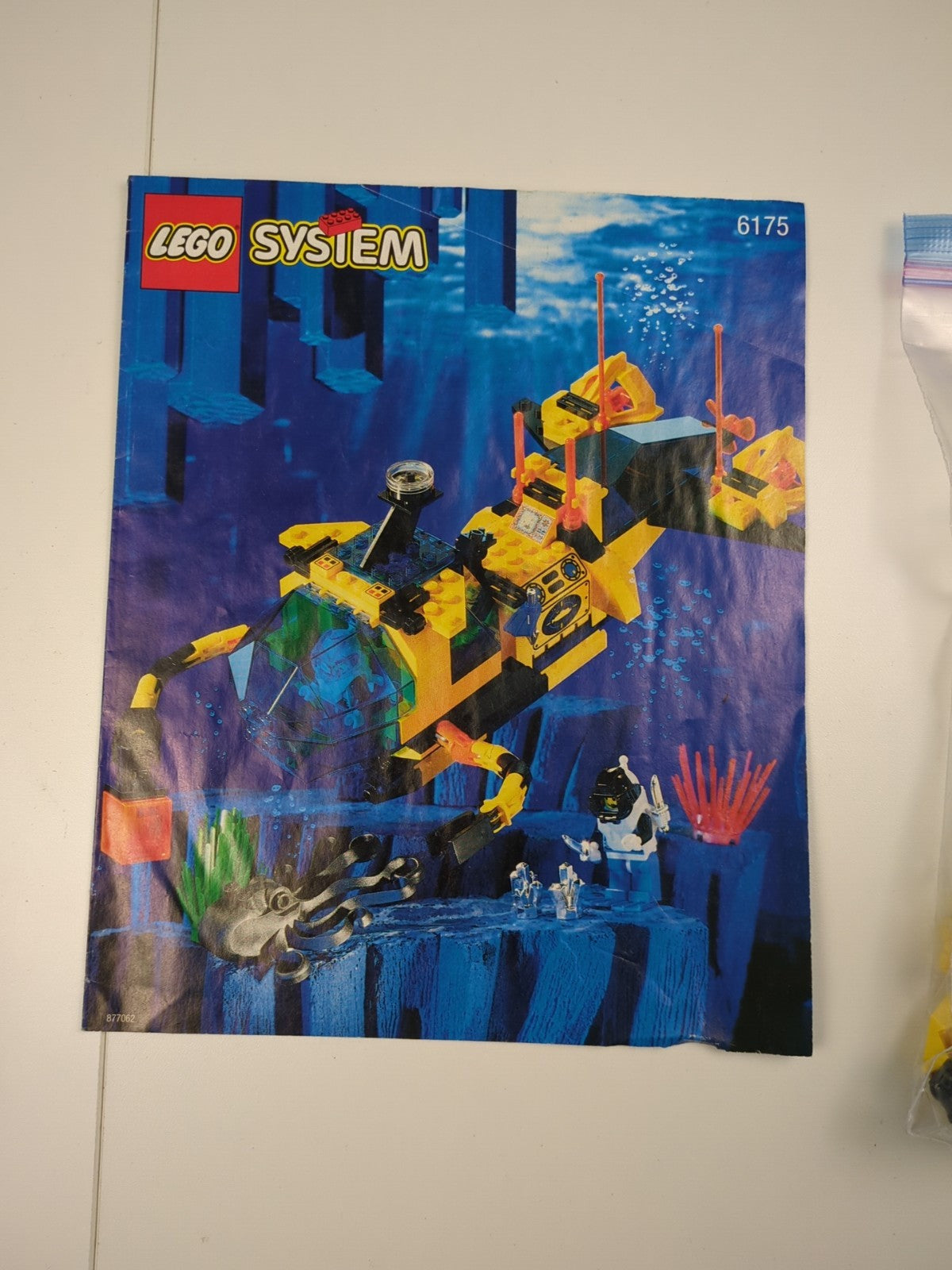 Lego Aquazone: Aquanauts: Crystal Explorer Sub Set 6175 - w/ Instructions