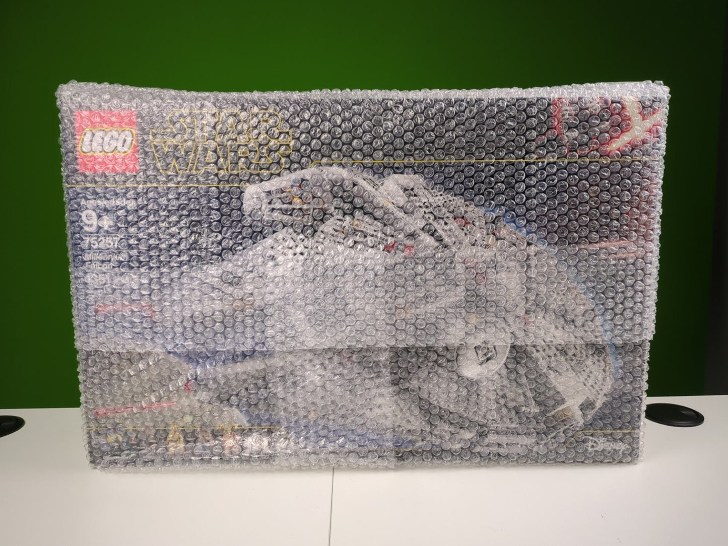 Lego Star Wars: Millennium Falcon Set 75257 - BRAND NEW!