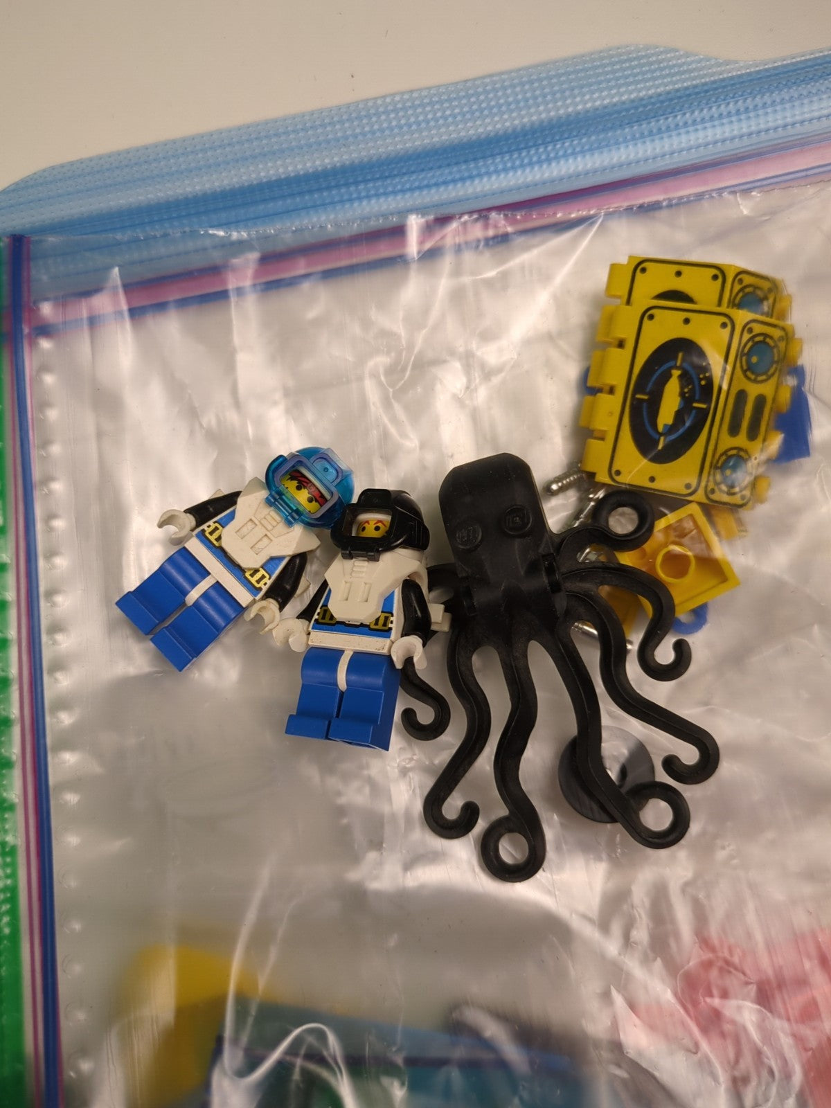 Lego Aquazone: Aquanauts: Crystal Explorer Sub Set 6175 - w/ Instructions