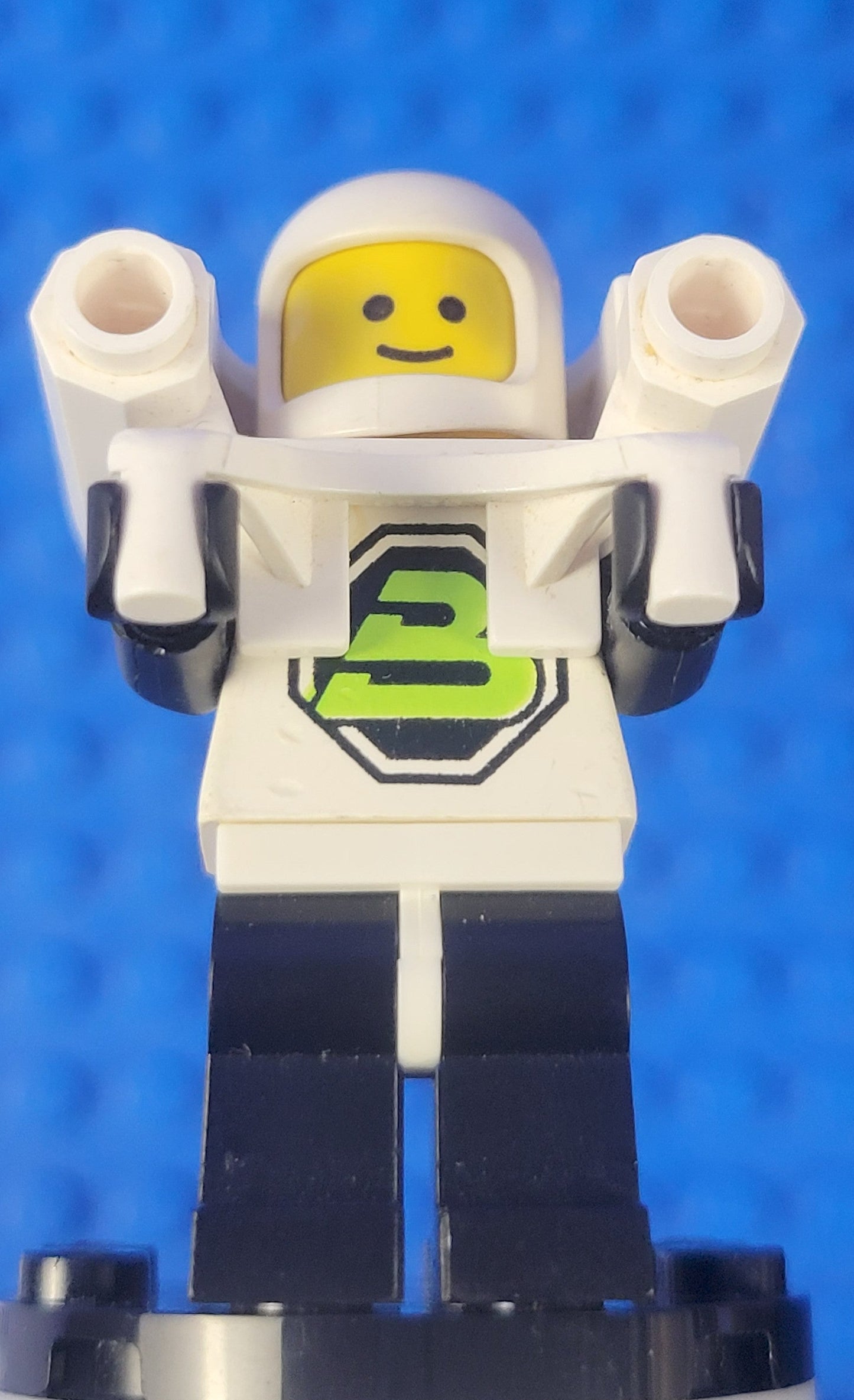 Lego Space: Blacktron II: Blacktron 2 with Jet Pack sp055 Set 6981 6704