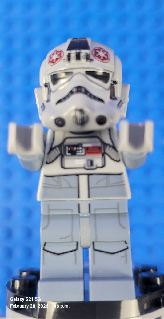 Lego Star Wars: AT-AT Driver - Dark Red Imperial Logo sw0581 Set 75054 75075