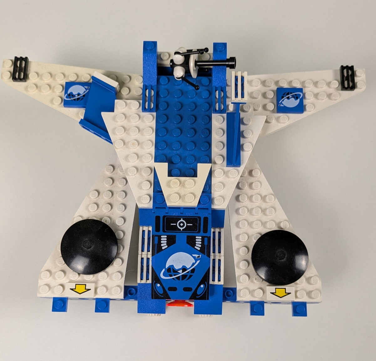 Lego Space: Ice Planet 2002: Deep Freeze Defender Set 6973