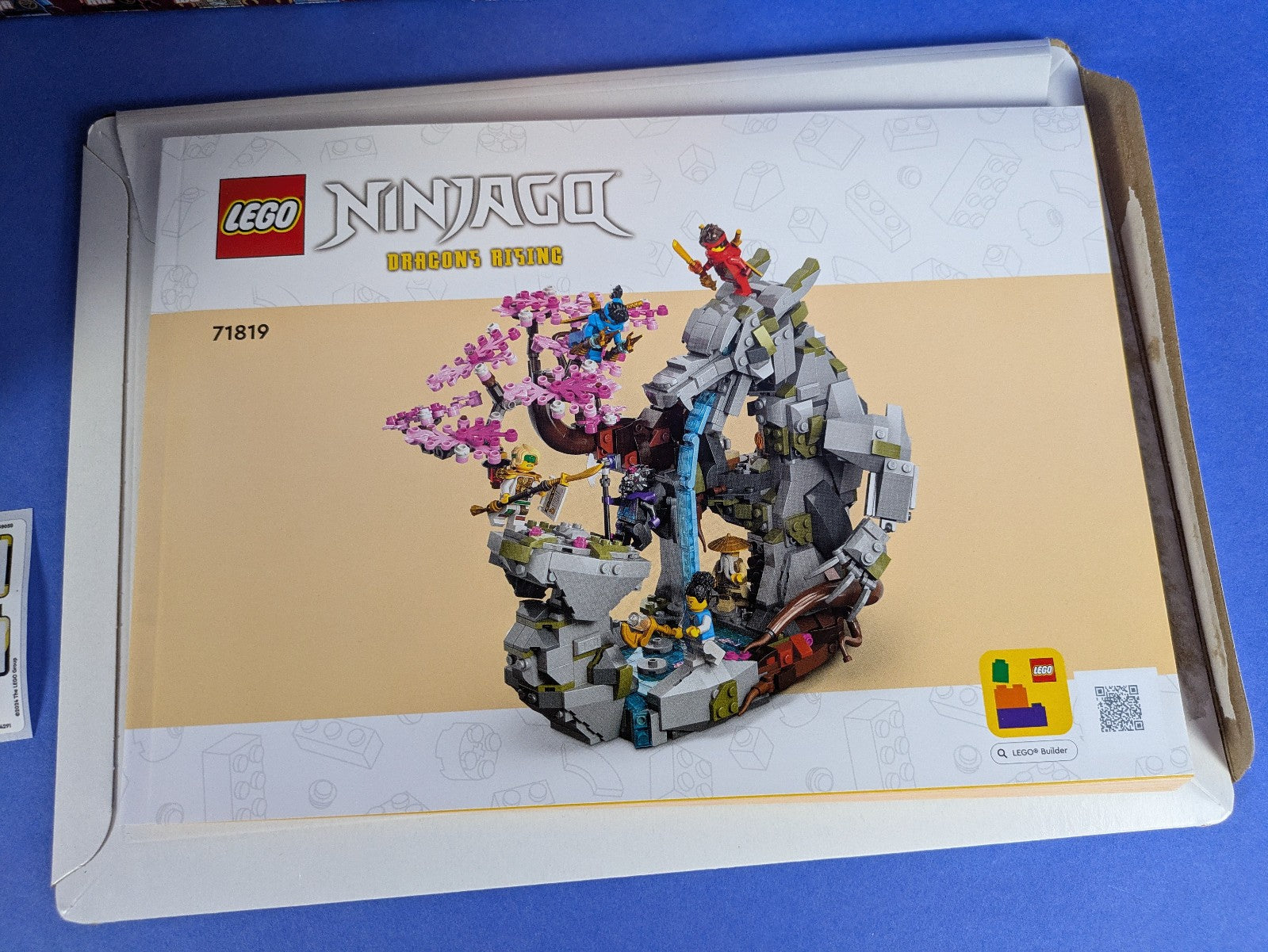 Lego NINJAGO: Dragon Stone Shrine Set 71819 Complete Set