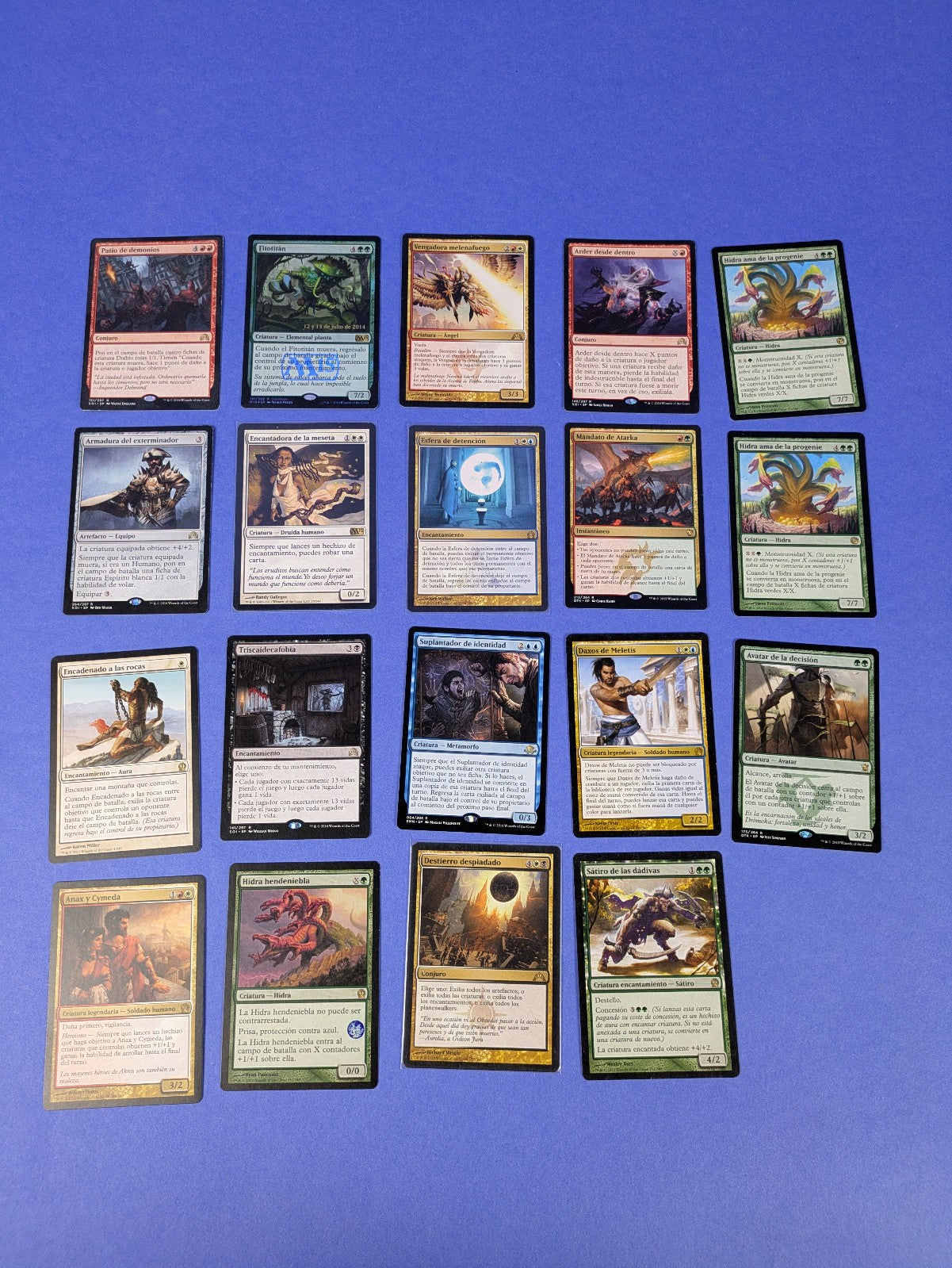 MTG Magic the Gathering: 19 MTG BUNDLE CARDS Nonfoil/Foil Spanish Cards