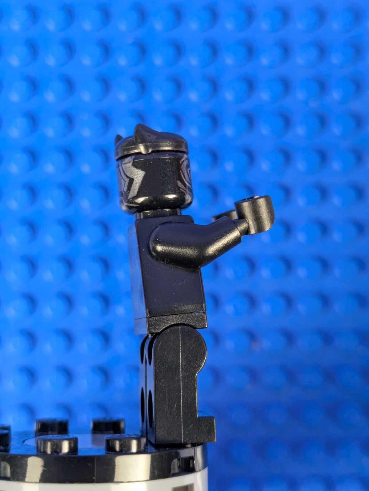 Lego Super Heroes: Black Panther - Reddish Brown Eyes sh0466 Sets 76103, 76100