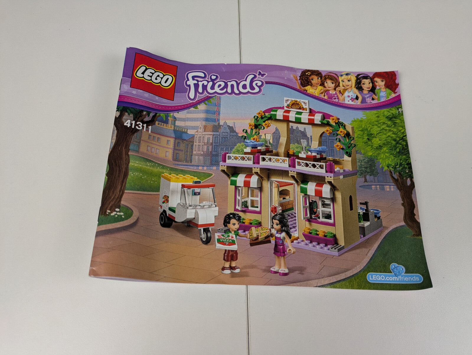 Lego FRIENDS: Heartlake Pizzeria Set 41311 w/ Instructions