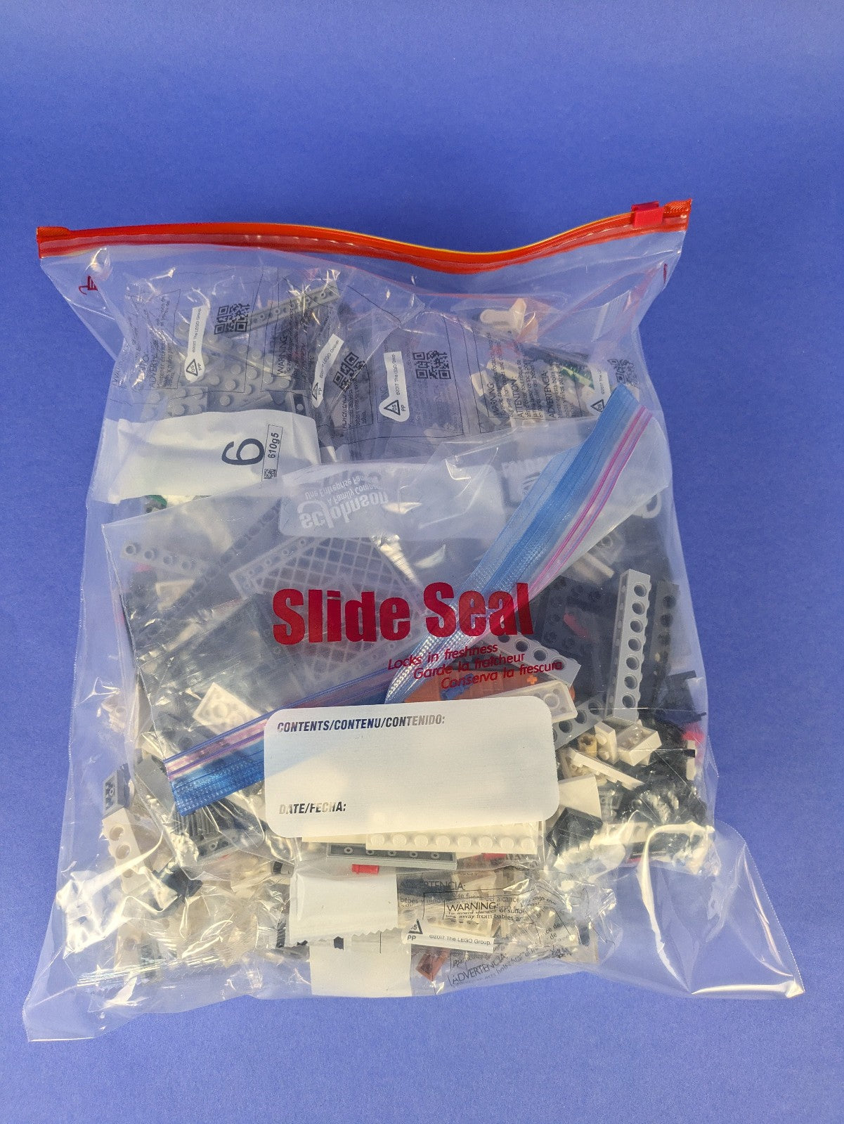 Lego Star Wars: Sculptures: R2-D2 Set 75379 Incomplete Set