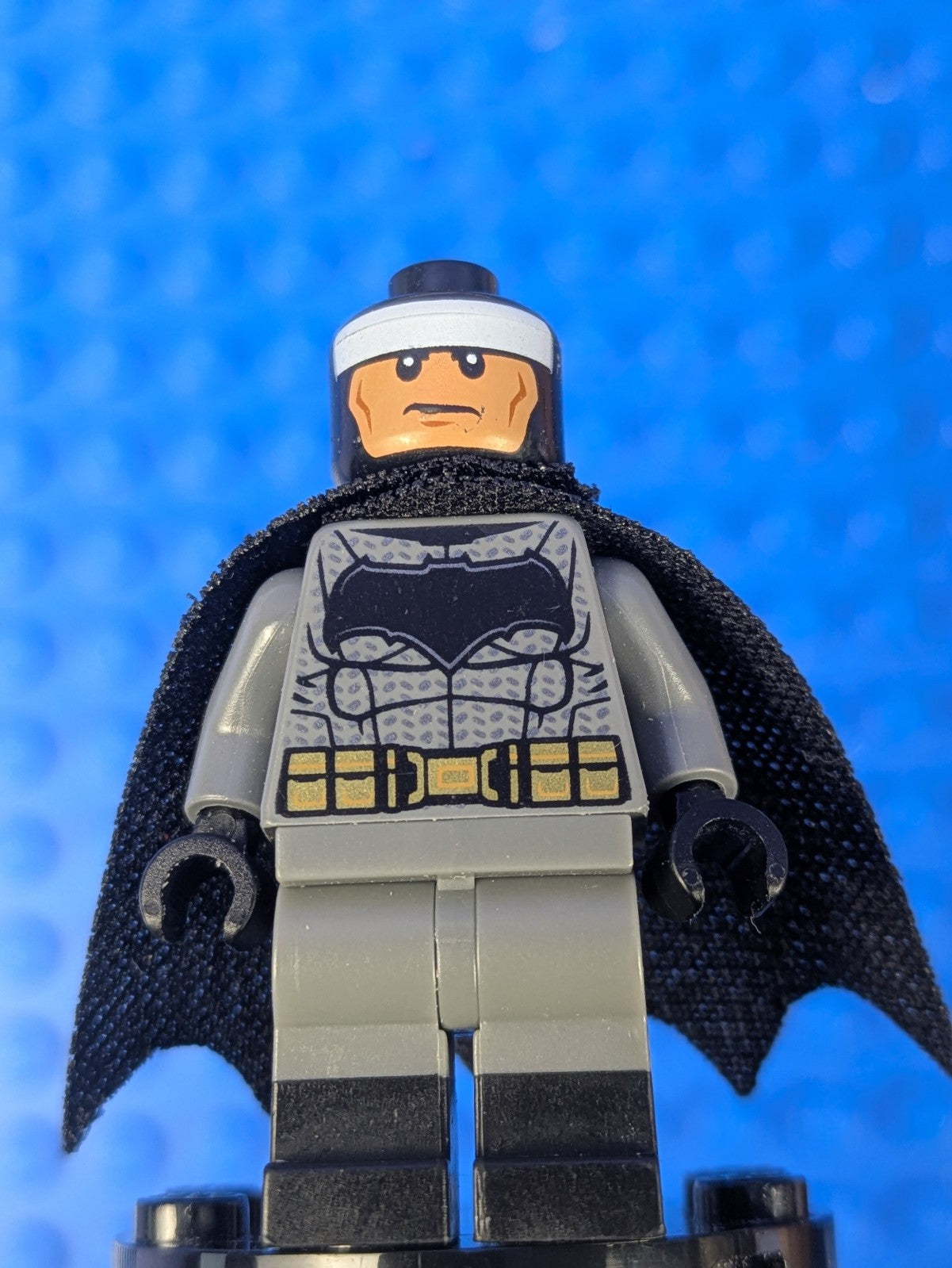 Lego Super Heroes: Batman - Dark Bluish Gray Suit sh0218 Set 76046