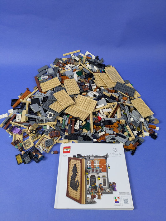LEGO Creator Sherlock Holmes: Book Nook 10351 Complete Set Pre-Owned