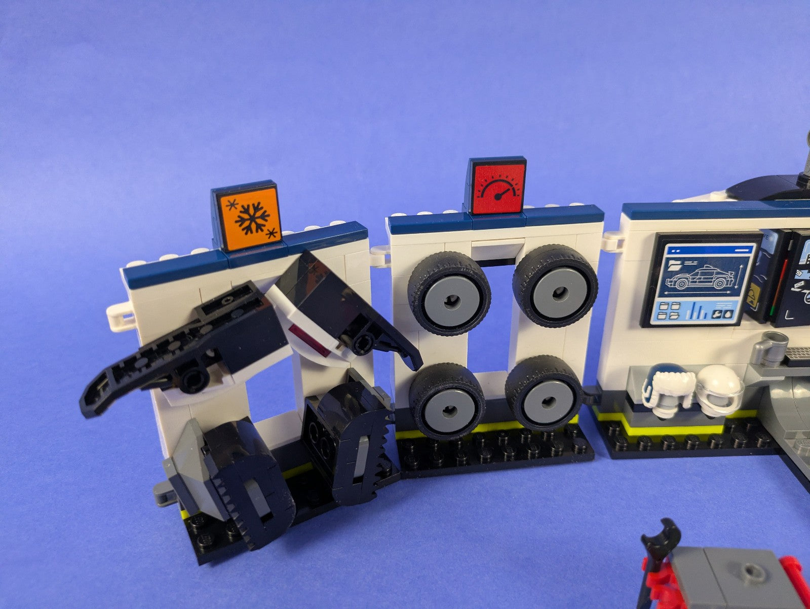 Lego Town: City: Police: Custom Police Garage Set 60457 Complete Set