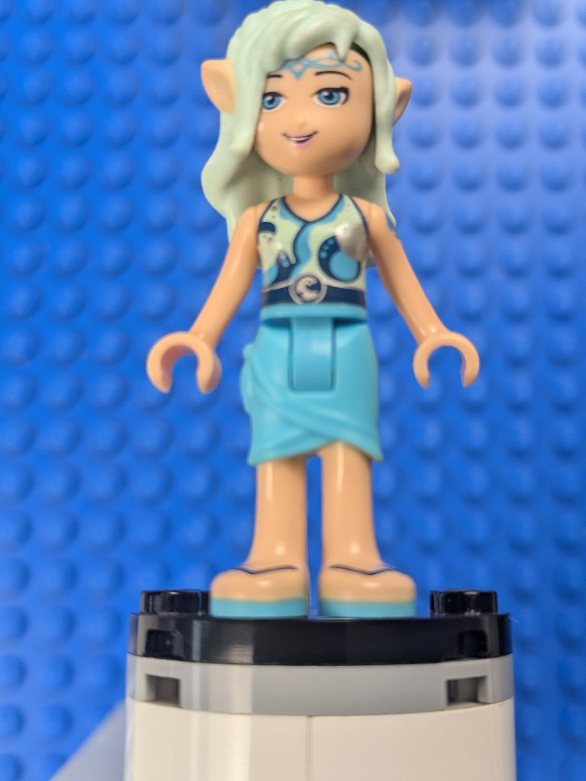 Lego Elves: Naida Riverheart - Medium Azure Skirt elf002 Set 41073