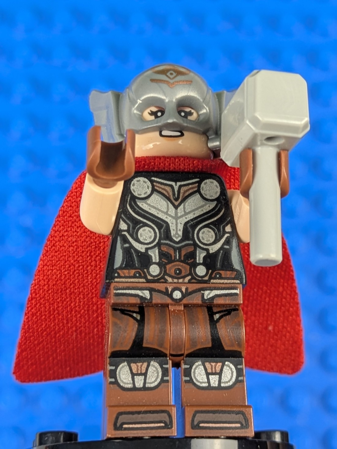 Lego Super Heroes: Thor Love and Thunder: Mighty Thor sh0815 Set 76208