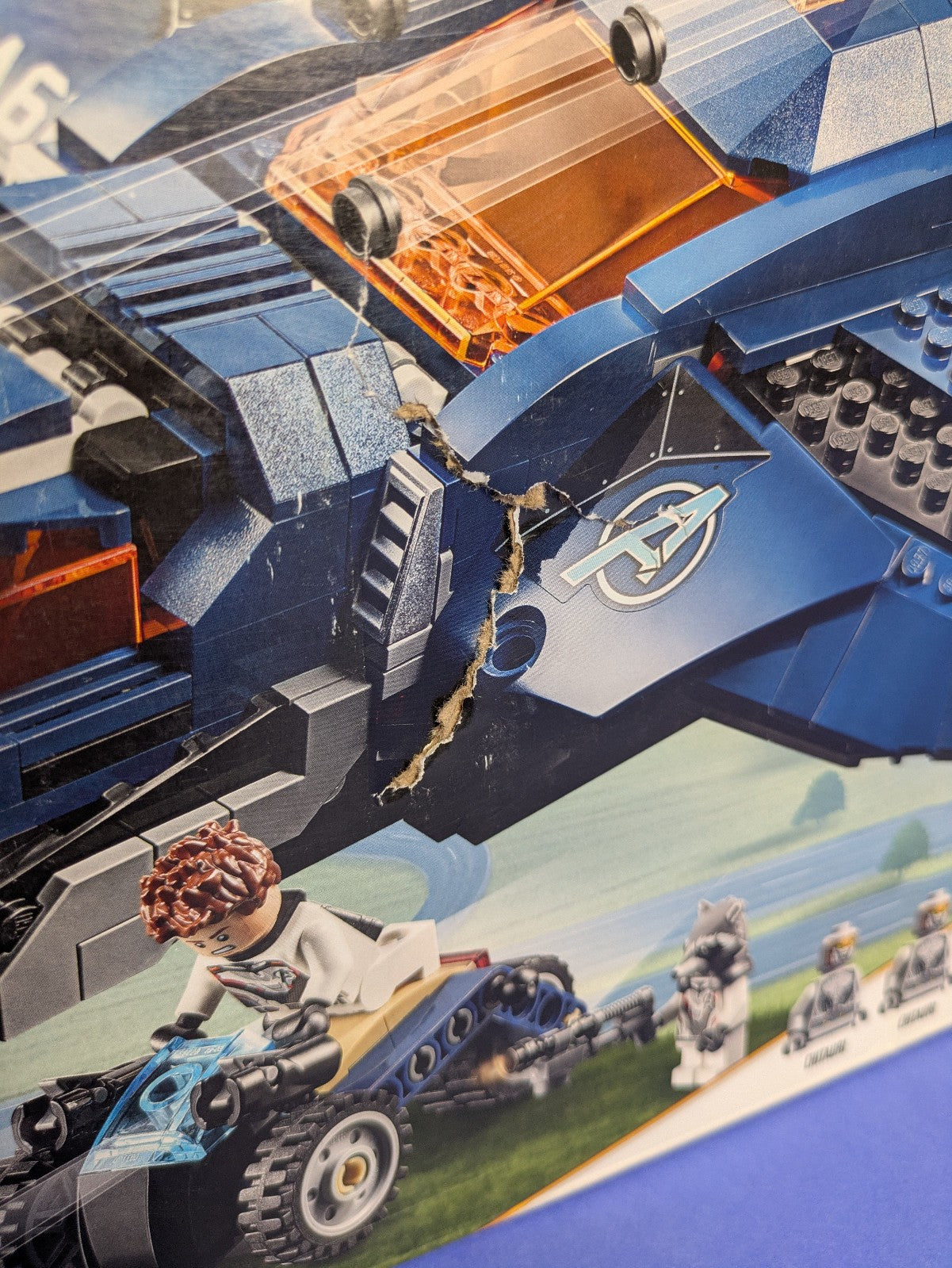 LEGO Super Heroes Avengers Ultimate Quinjet 76126