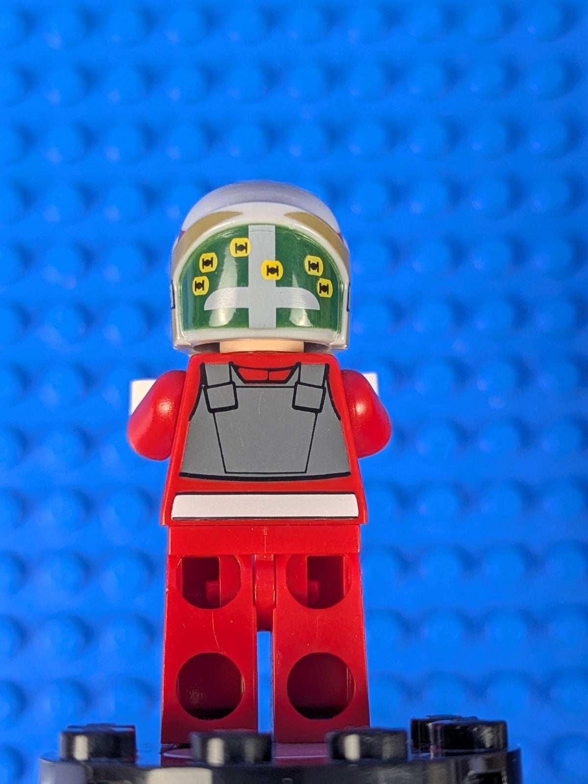 Lego Star Wars: Rebel Pilot A-wing (Open Helmet Red Jumpsuit) sw0757 Set 5004408