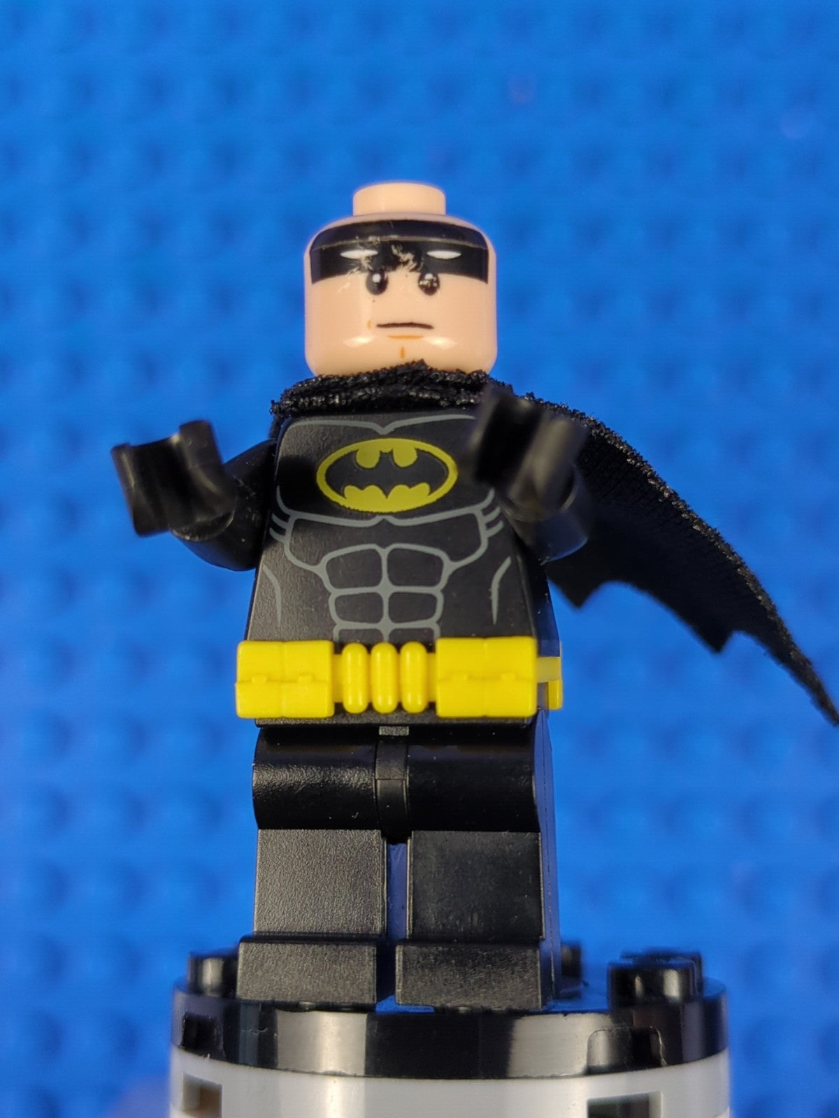Lego Super Heroes: Batman - Utility Belt and Head Type 4 sh0415 Set 70915, 70917