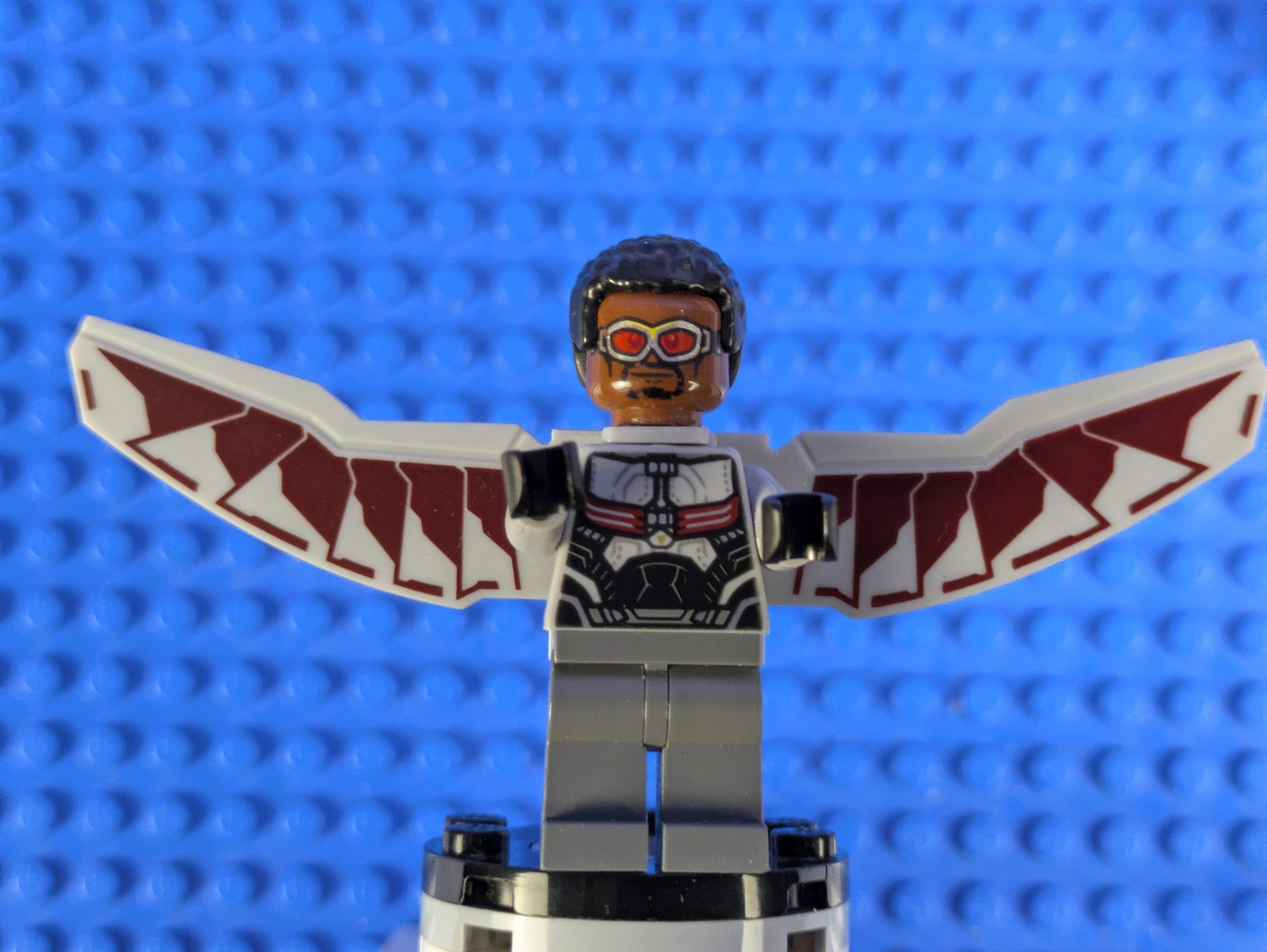 Lego Super Heroes: Captain America Civil War: Falcon sh0261 Set 76050