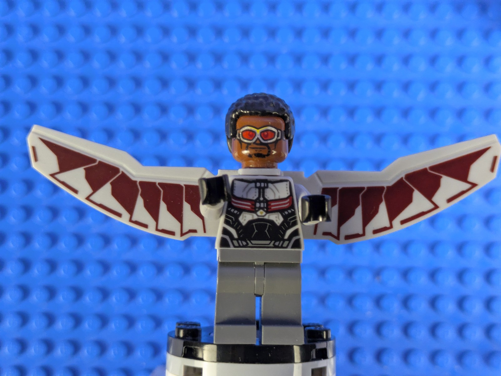 Lego Super Heroes: Captain America Civil War: Falcon sh0261 Set 76050