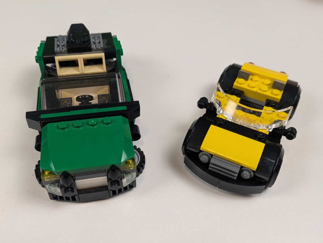 Lego Super Heroes: Green Vehicle (76004) & Yellow Vehicle (76002)