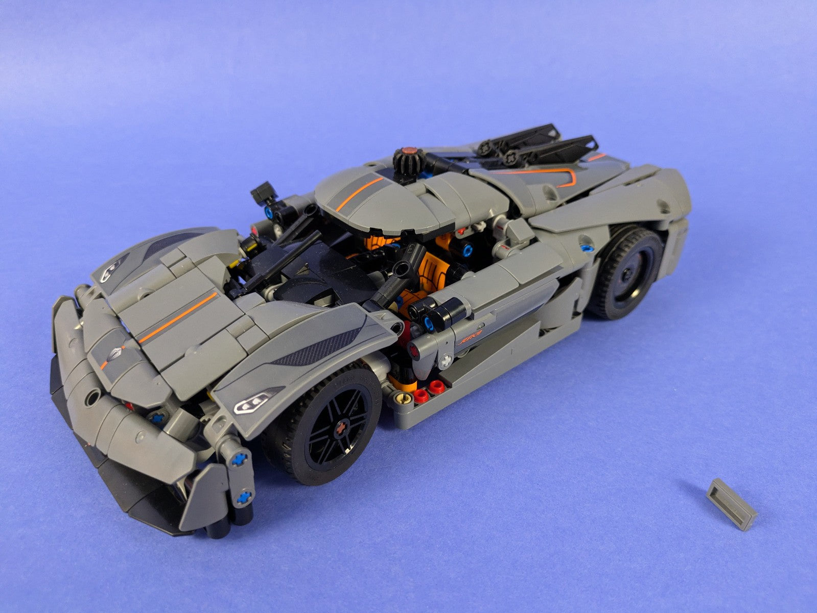 Lego Technic: Model: Koenigsegg Jesko Absolut Gray Hypercar Set 42173 Complete