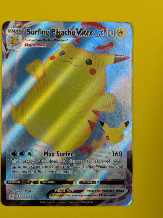 Surfing Pikachu VMAX - 9/25 - Ultra Rare Celebrations - Pokemon - NM