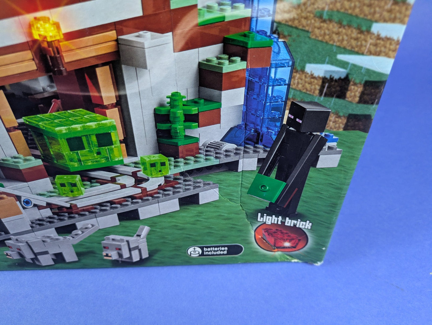 LEGO Minecraft The Mountain Cave 21137