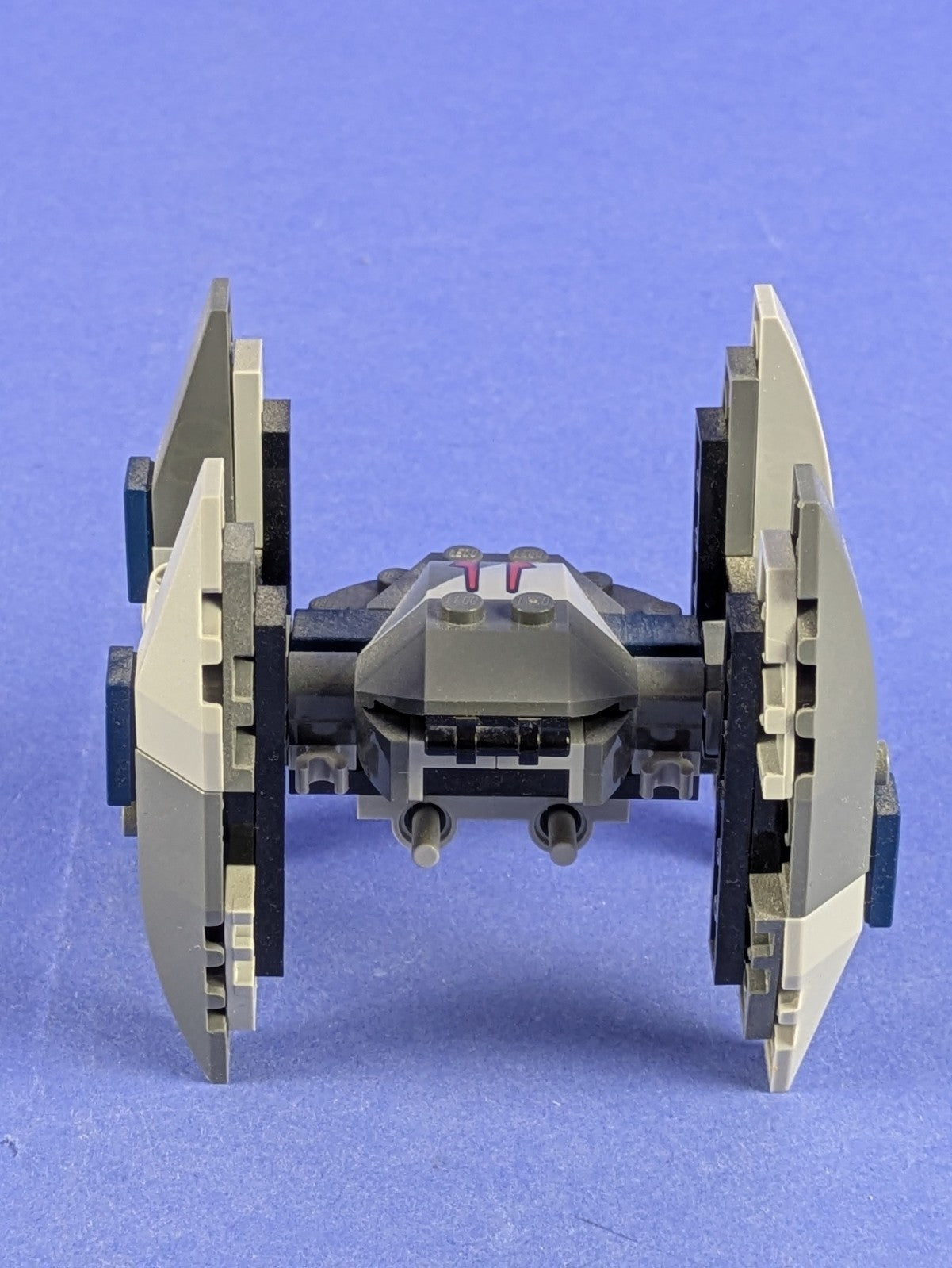 LEGO Star Wars Vulture Droid 75073 Incomplete Set Pre-Owned