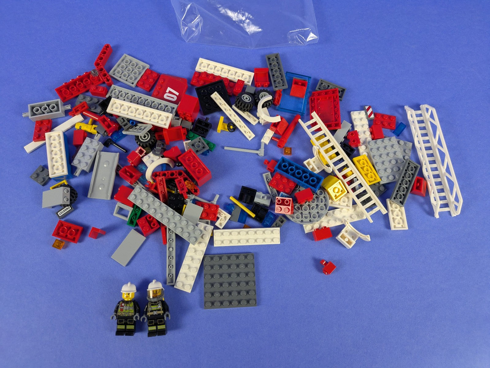 Lego Town: City: Fire: Fire Ladder Truck Set 60107 Incomplete Set
